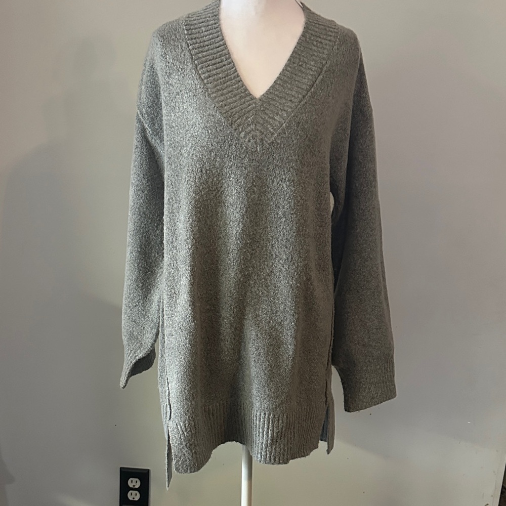 Time and Tru Olive V-Neck Sweater